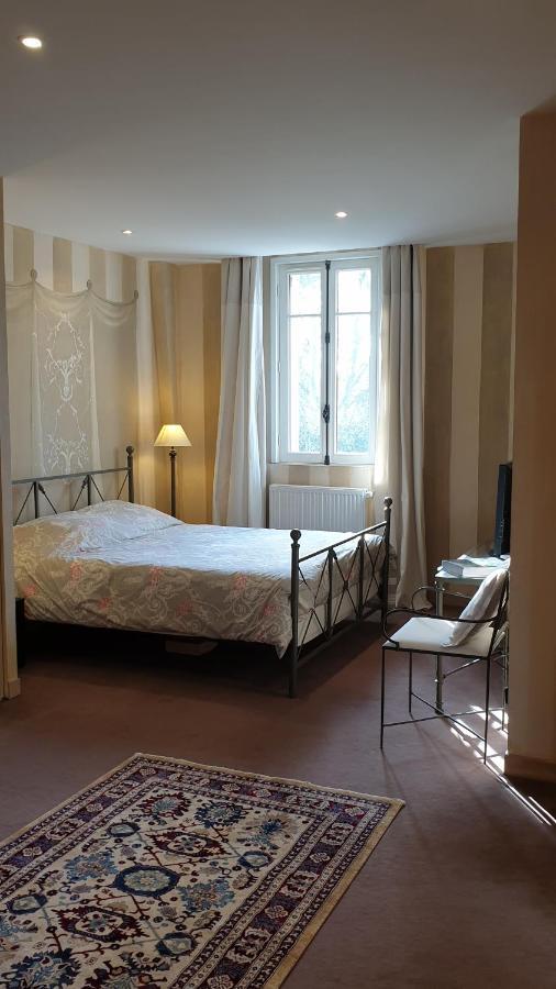 La Villa Des Arts Savigne-l'Eveque Luaran gambar
