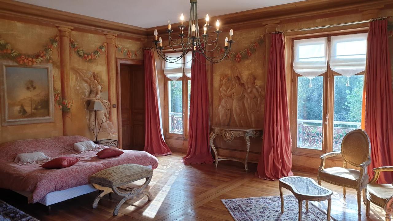 La Villa Des Arts Savigne-l'Eveque Luaran gambar