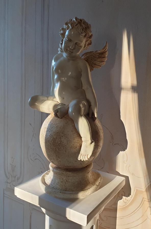 La Villa Des Arts Savigne-l'Eveque Luaran gambar